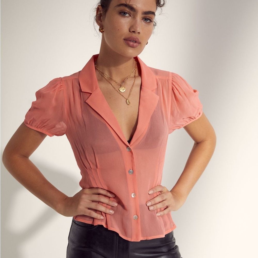 Aritzia Wilfred  Madeleine coral pink sheer button down blouse XS like‎ new